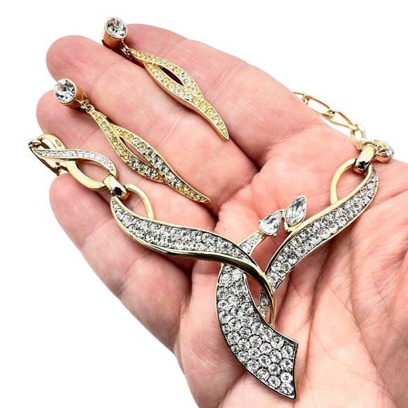 Vintage Monet Clear Crystal Gold Tone Necklace Earring Set - Picture 2 of 4